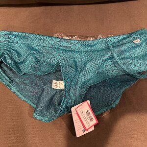 NWT Wicked Weasel Teal Shorts Large